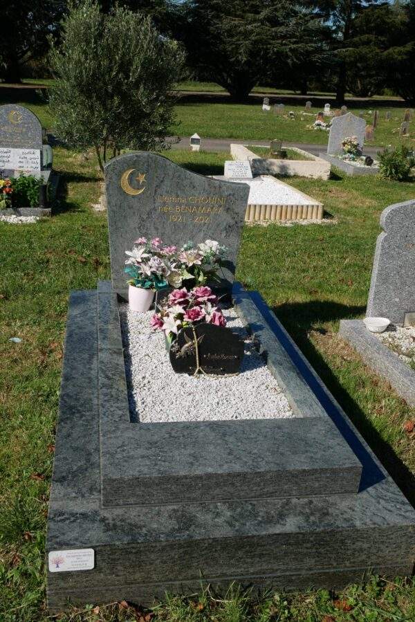 Pierre Tombale Musulmane Bejaïa 2 pierre tombale musulmane,tombe musulmane,stèle musulmane