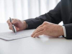 Pierres Tombales 39 homme-costume-direct-tombale-dossier-administratif