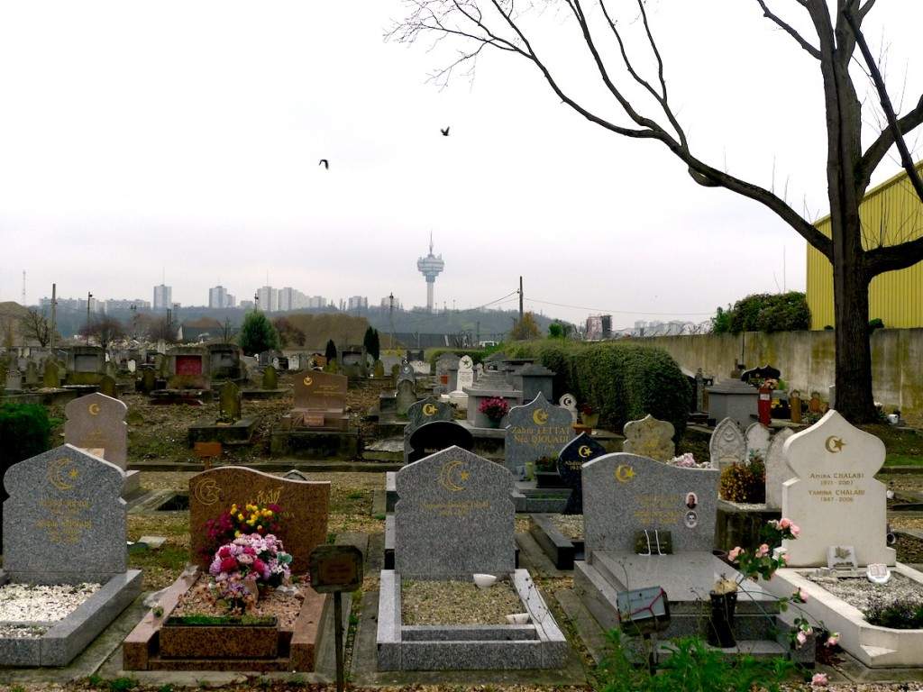 Vue du carré musulman du cimetière intercommunal de Bobigny (93)