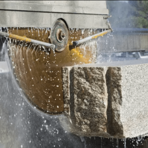 decoupe-granit-pierre-tombale